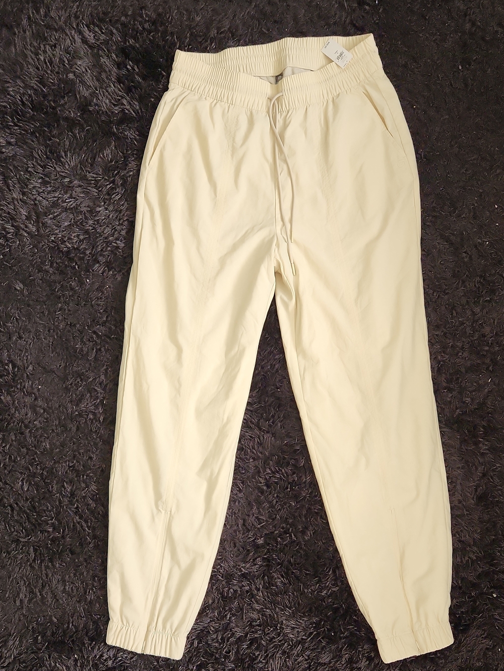 Women's Gap Fit Cream Elastic-Waist Jogger Pants, Large Long